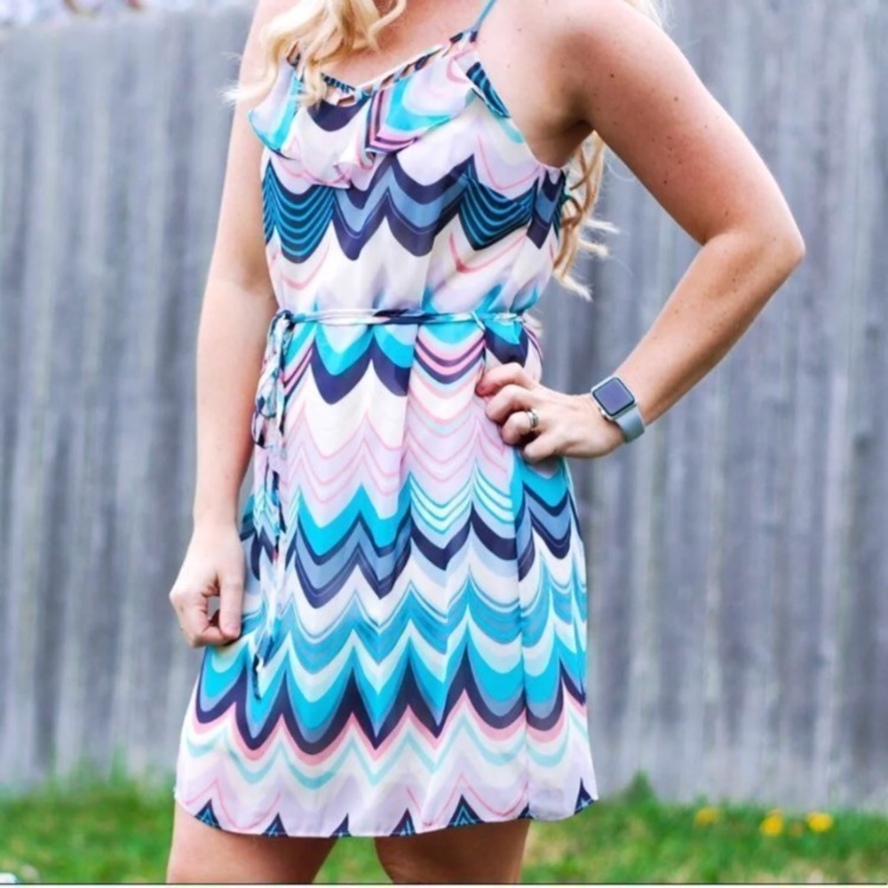 LC Lauren Conrad sleeveless tie belt dress. Size 6